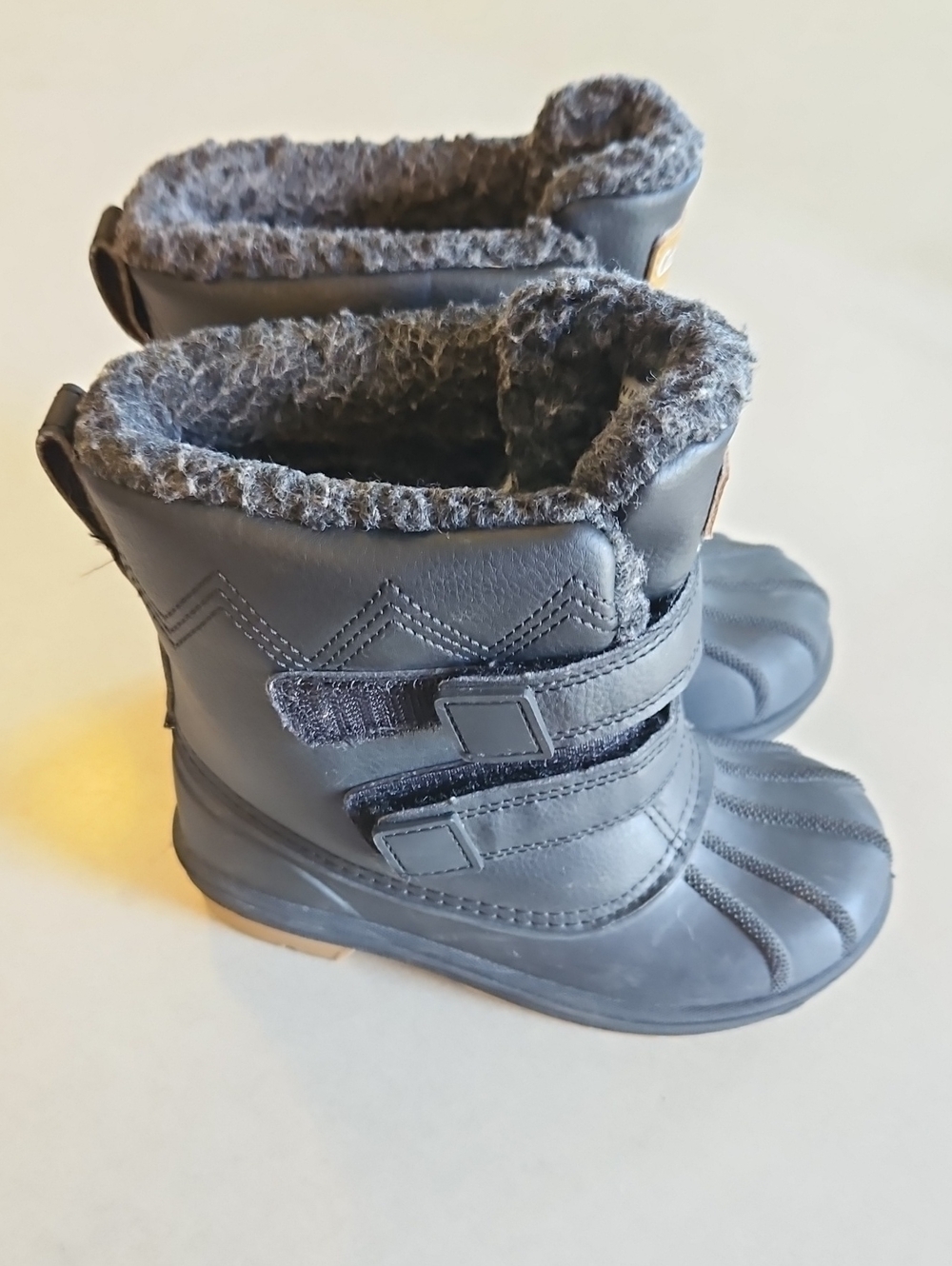 Cat & Jack Black Snowboots